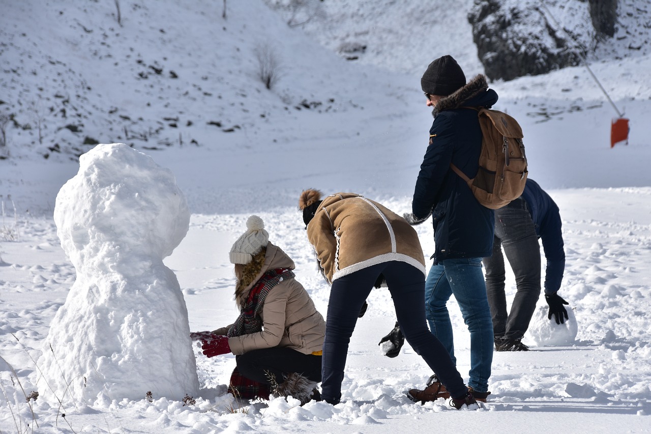 Building Snowman Winter Activities 