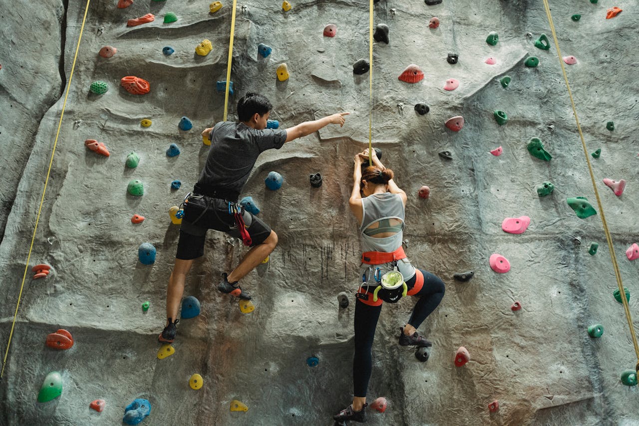 Couple Indoor Rock Climbing Heal City Blogpost Winter Ideas